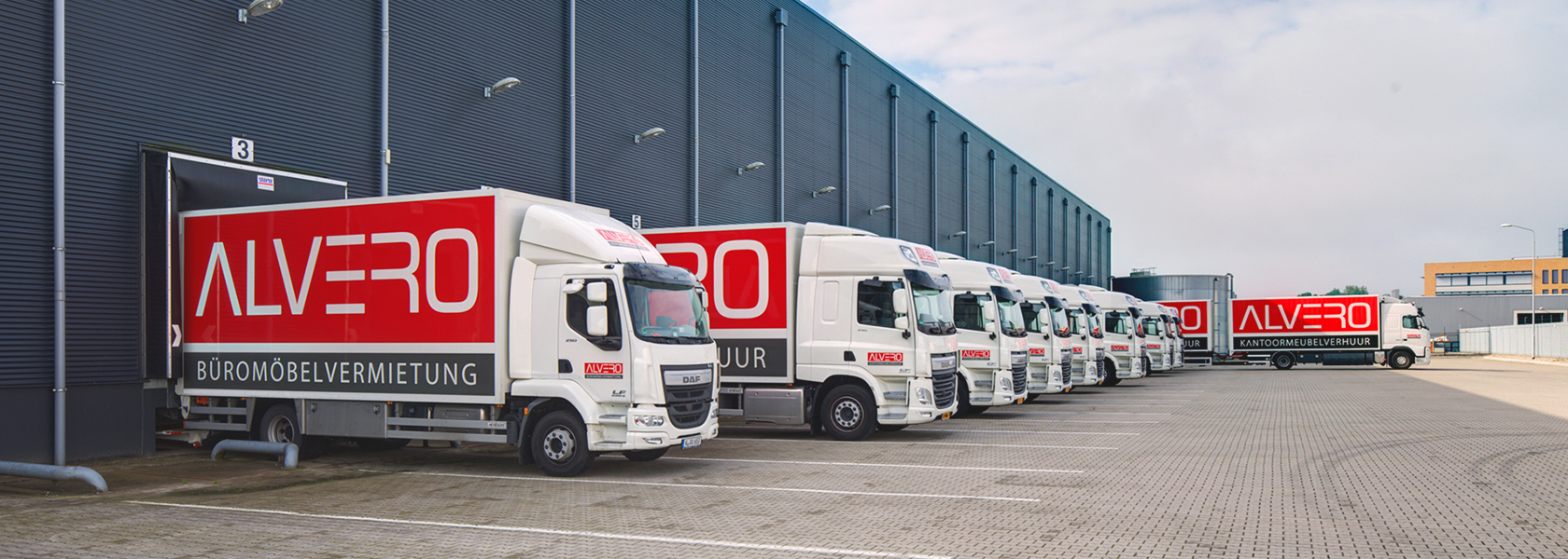 AUF WUNSCH IN 24 STUNDEN DA: <br/>MIETMÖBEL VON ALVERO.